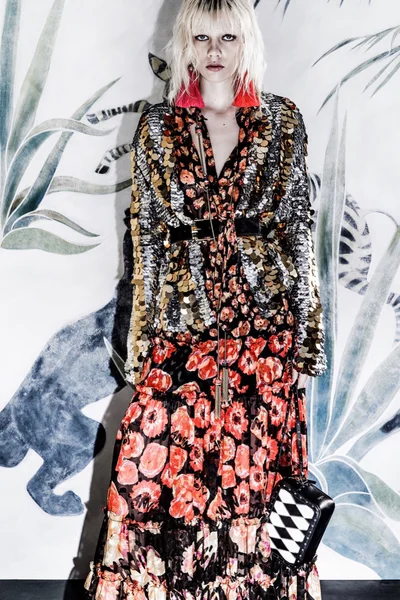 Look 38